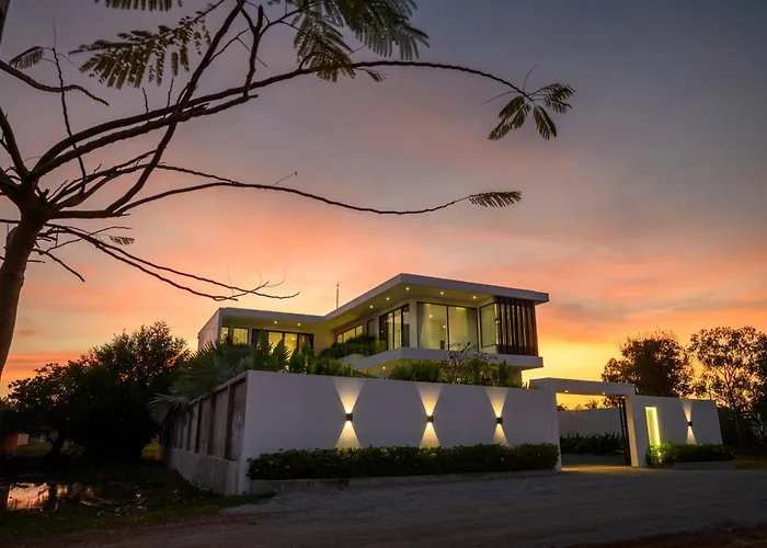 Porchey Private - Free Airport Pick-up, Private Transportation And Dedicated Butler Villa Siem Reap
